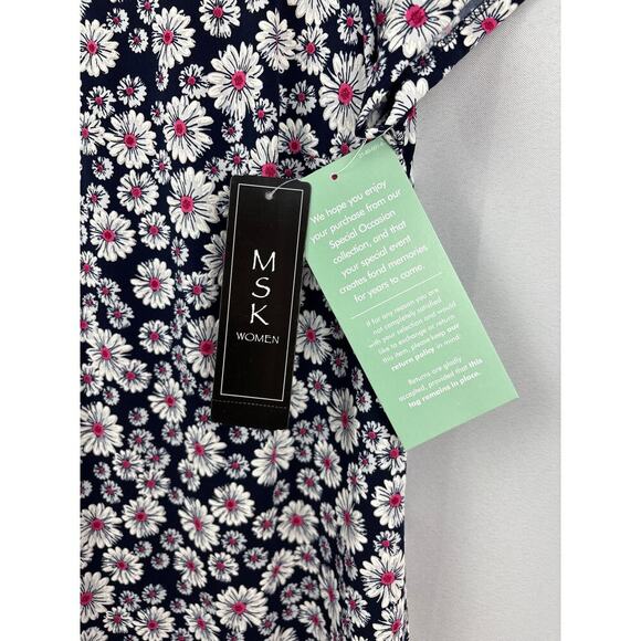 NWT MSK Women Navy 70s Style Floral Dress Size 1X – White & Pink Flower Print - Picture 4 of 5